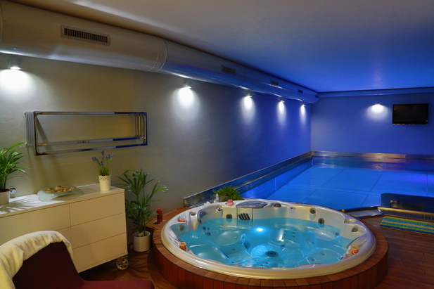 LED osvětlení bazénu